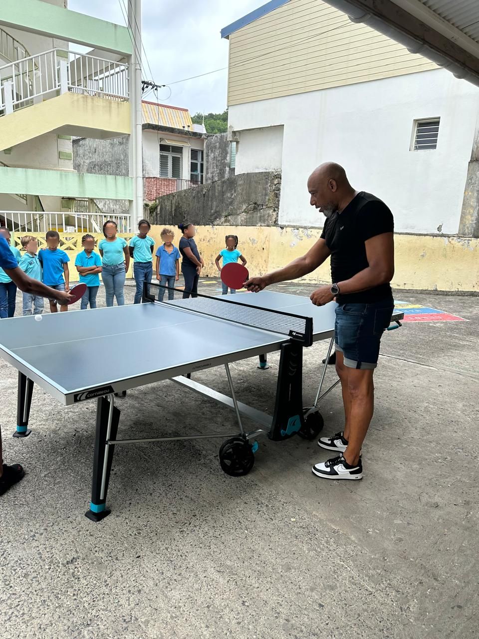 1école-1table-WA0012.jpg